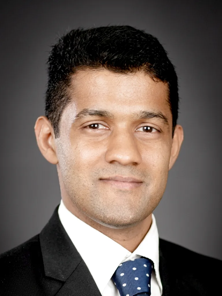 Portrait of Dr. Srinand Srinivas