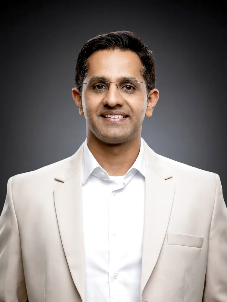 Portrait of Shreyas Hosur